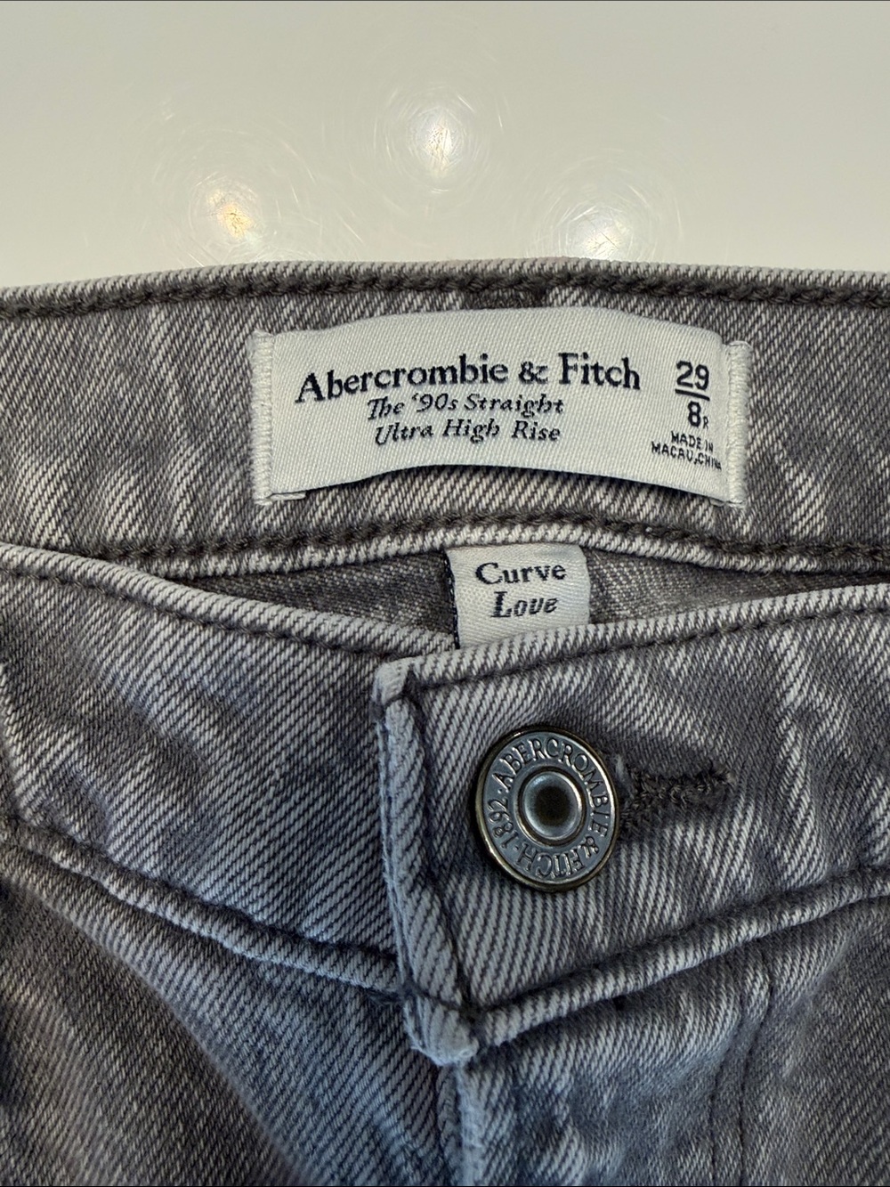 Abercrombie & Fitch Women's CURVE LOVE Straight Leg Jeans in Gray